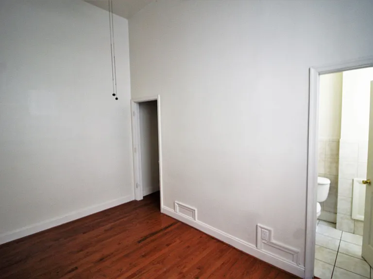 809 Park Ave — Photo 6