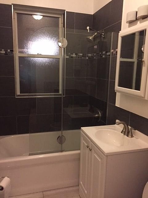 2nd image of 6040 N Kenmore Ave #3