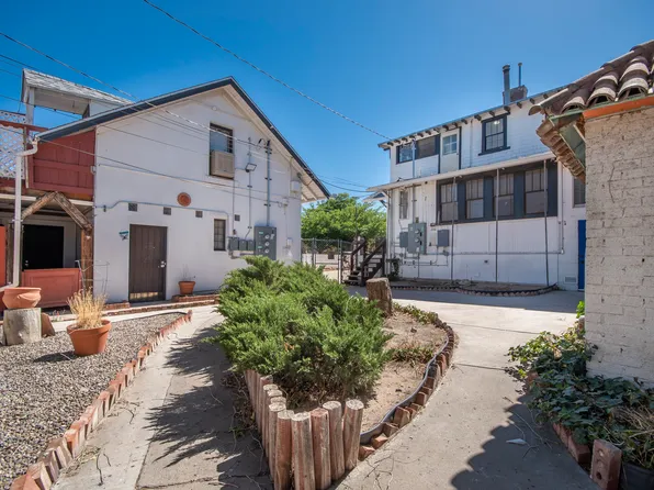 Updated Studio in EDO - Vaulted Ceiling, Great Natural Light, 121 High St NE #D, Albuquerque, NM 87102