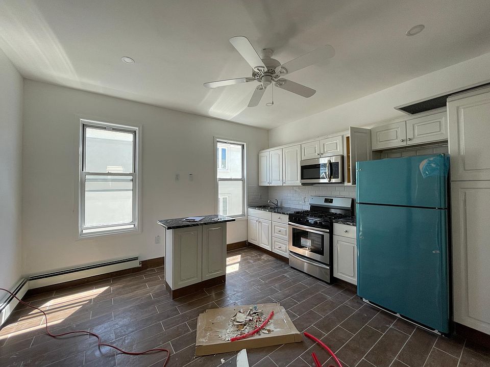 1st image of 2668 E 11th St Floor 2