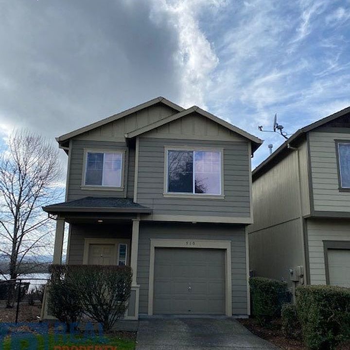1st image of 560 SE Heathcliff Ln