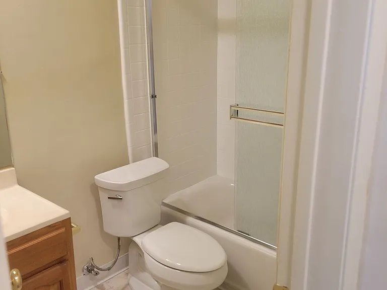 37 unit building close to CSUN! — Photo 23