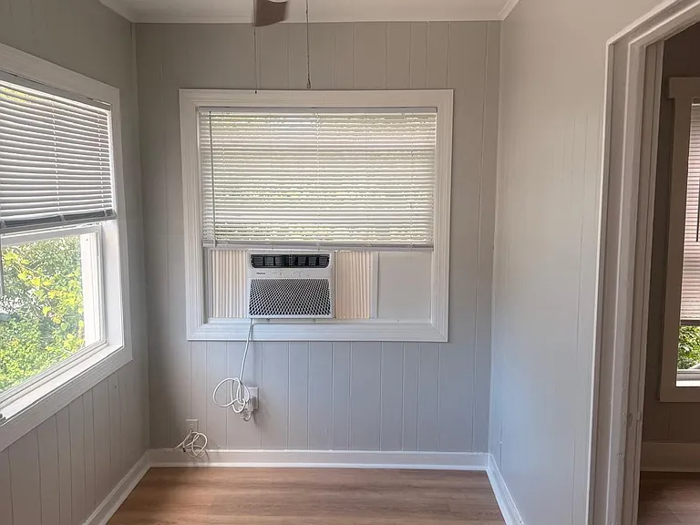 514 Avenue C NE #4 — Photo 5