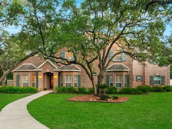 135 KENDALL PKWY, Boerne, TX 78015