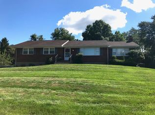 646 Andover Rd, Valley Cottage, NY 10989