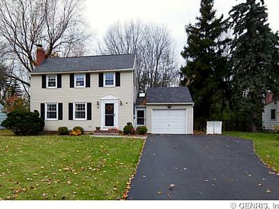 75 Hunters Ln, Rochester, NY, 14618