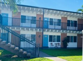 124 Yacht Club Dr, North Palm Beach, FL