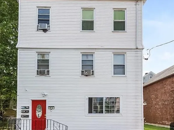 21-21-21A Dacia St, Dorchester, MA 02125