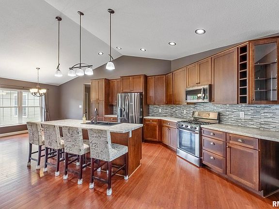 5th image of 3106 Clermont Dr