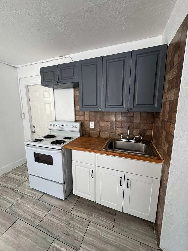529 Lucy St Llc - 5 — Photo 4