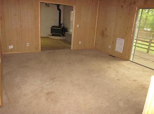 3rd image of 10 Donington Ln
