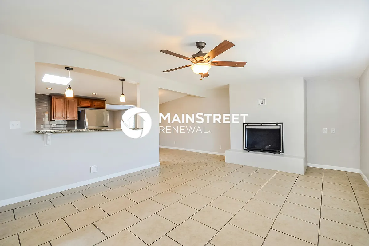 Living Room - 1702 S Avenida Del Sol