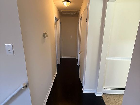 4th image of 14235 Caroline St