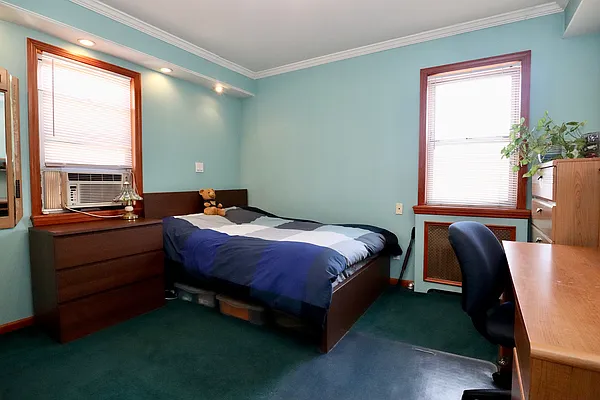 Sold by Remax Edge | media 27