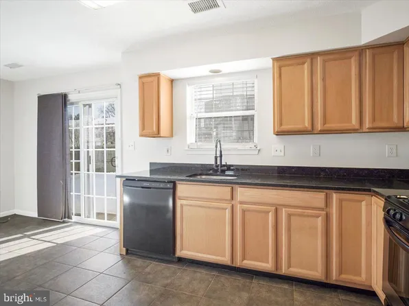 20129 Daniels Cir, Hagerstown, MD 21742