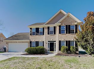 700 Walnut Crossing Dr, Whitsett, NC 27377