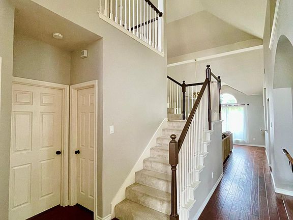 4th image of 5806 Kensington Dr