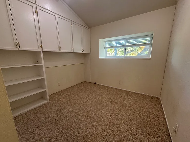 19226 Vineyard Ln — Photo 29
