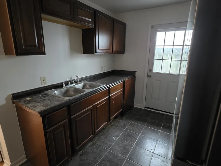 1109 Meharry Blvd #2 — Photo 3