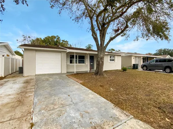 5305 Bobwhite Dr, Holiday, FL 34690