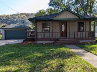 310 S Buchanan St, Prairie Du Chien, WI 53821