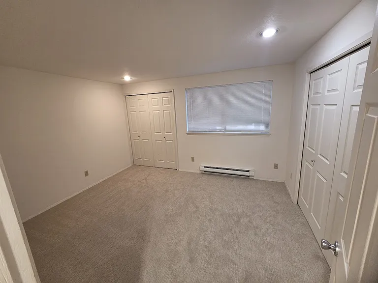Bedroom, plenty of closet space