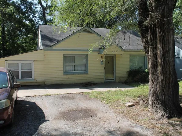 1219 E 79th St, Kansas City, MO 64131