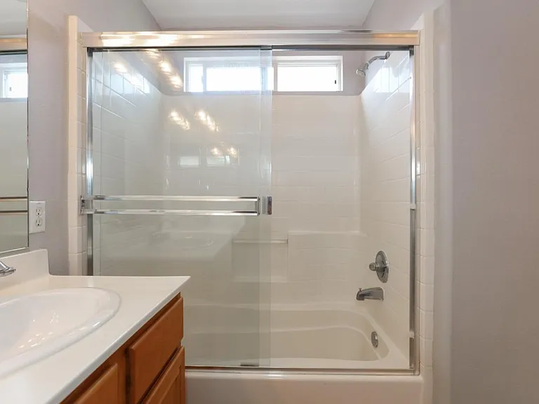 9122 Lemona Ave — Photo 13