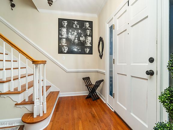 4th image of 150 Deep Bay Drive