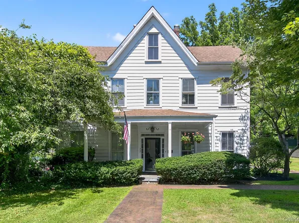 4 Parkview Terrace, Huntington, NY 11743