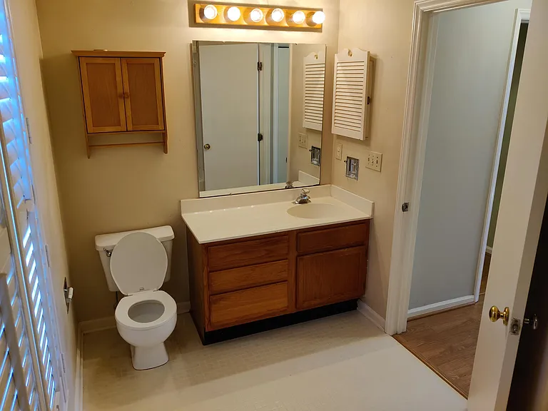 5748 Ebley Ln — Photo 8