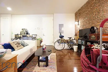 Rented by Rennit Inc.