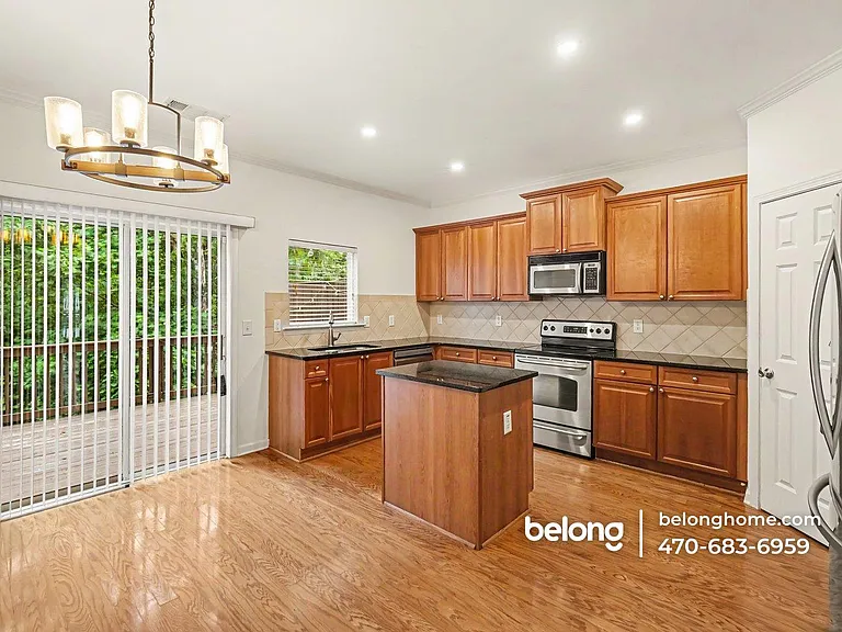 1429 Liberty Pkwy NW — Photo 14