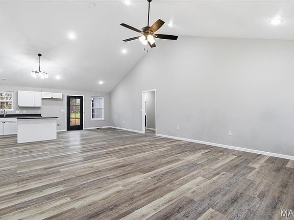 5th image of 2602 M Country Dr