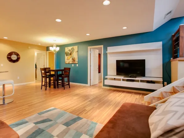 350 Oakwood Dr APT 14, New Brighton, MN 55112