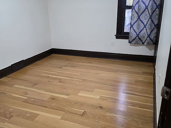 4th image of 237 Carl St #2