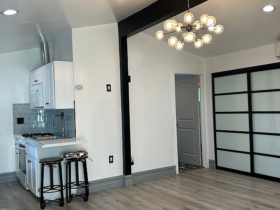 4th image of 5633 Keokuk Ave #B