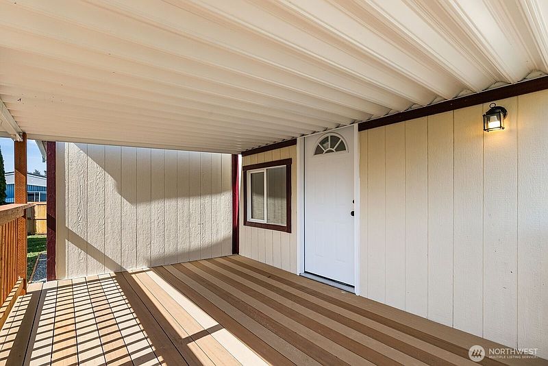 3rd image of 2392 Douglas Road #19