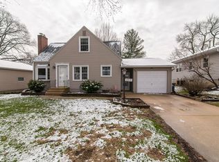 2013 H Ave NE, Cedar Rapids, IA 52402