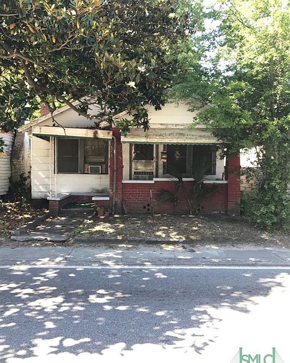 2nd image of 1019 W Victory Dr