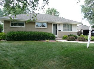 7336 W Holt Ct, Milwaukee, WI 53219