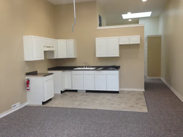 100 Bleecker St APT 1, Utica, NY 13501