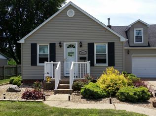 544 E Wells St, Geneseo, IL 61254