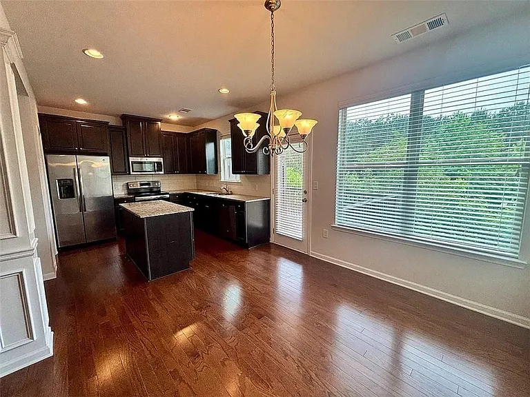 1700 Paxton Dr SW — Photo 7