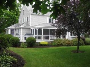 85 Spring St, Saunderstown, RI 02874