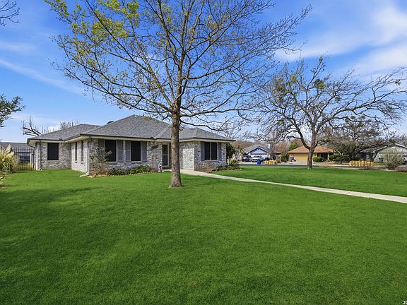 2nd image of 1812 Park Place