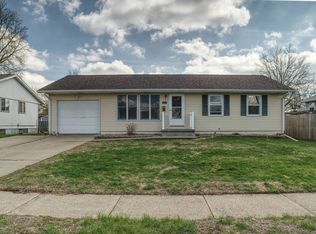 1709 Middle Rd, Camanche, IA 52730