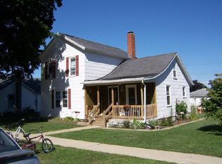 409 S 2nd Ave, Forreston, IL 61030