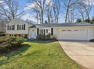 1902 Contralto Ct, Vienna, VA 22182