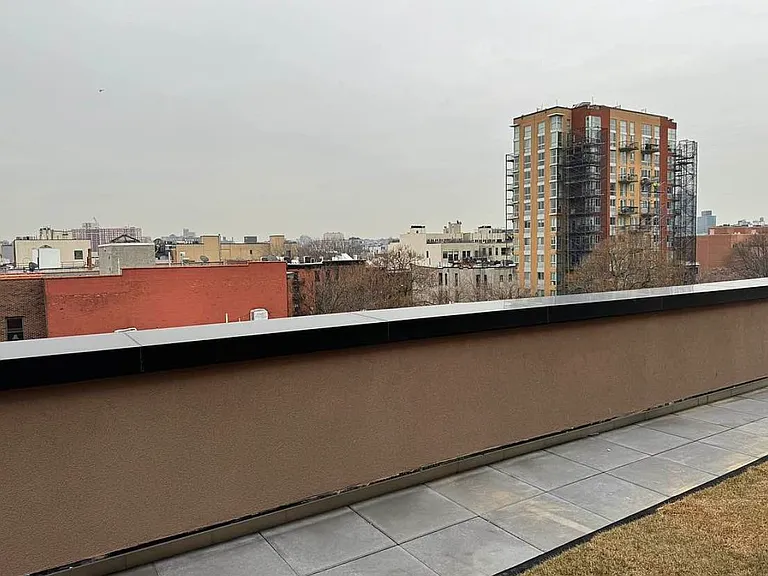 321 Franklin Ave #4A — Photo 13